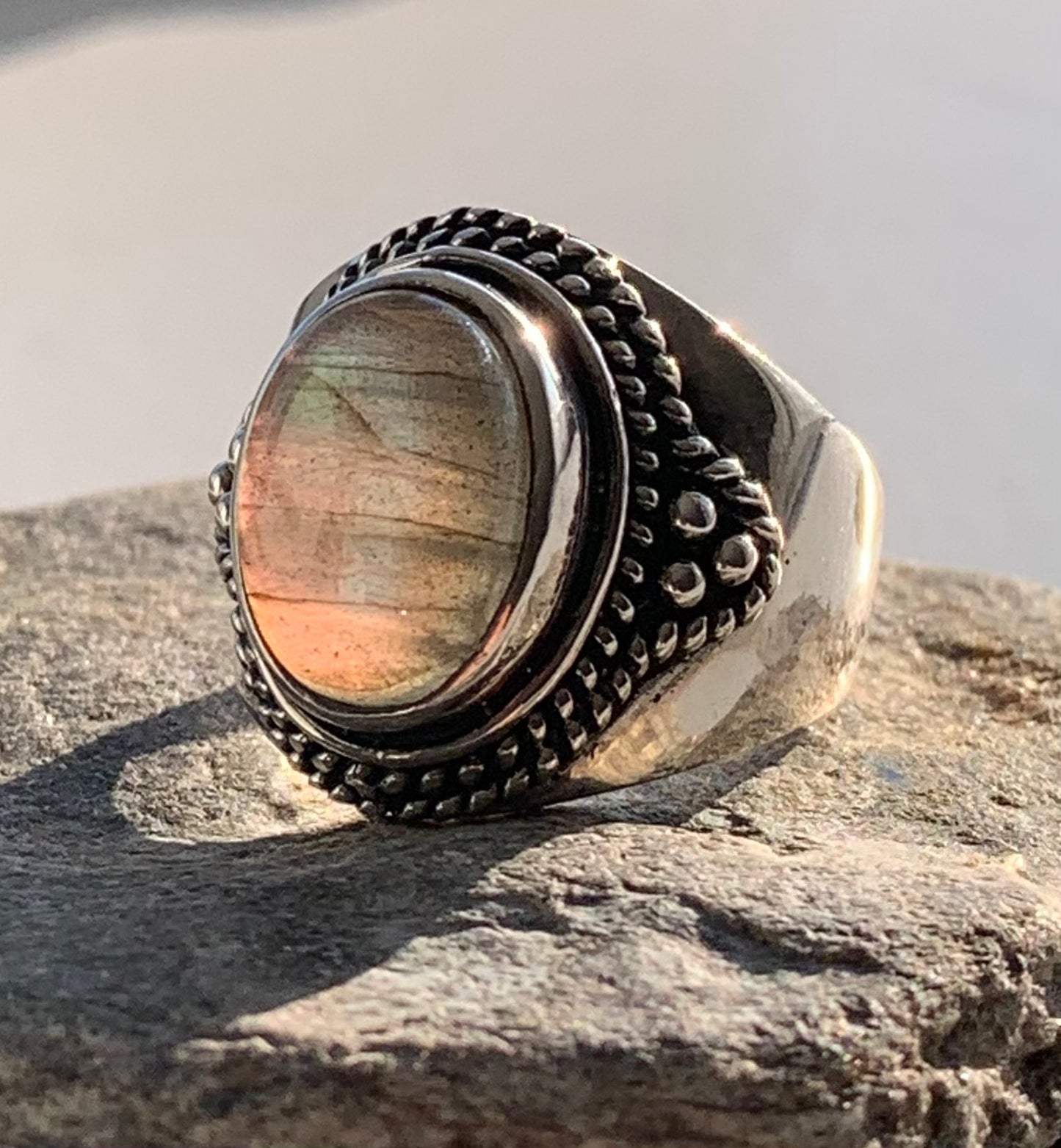 Bague torsadée labradorite argent