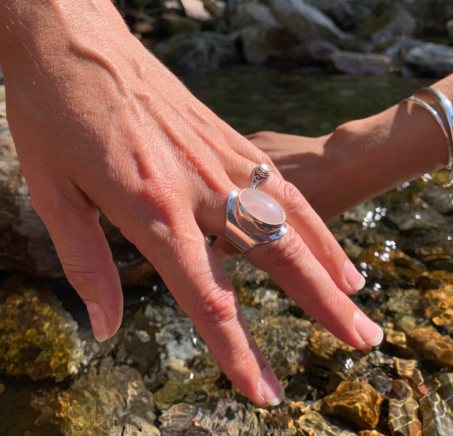 Bague argent massif et nacre blanche