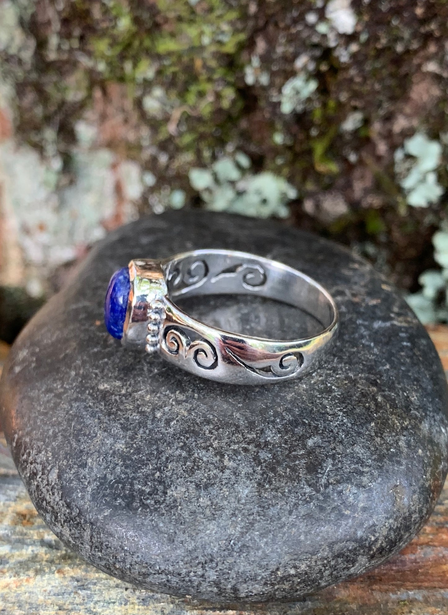 Bague argent lapis-lazuli à motifs