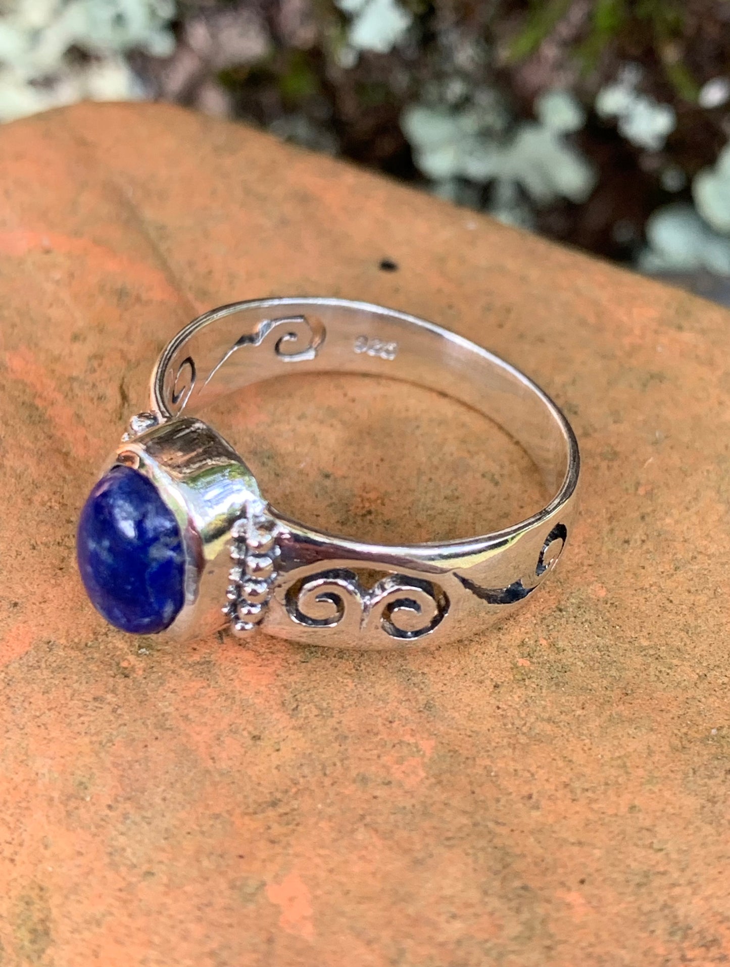 Bague argent lapis-lazuli à motifs