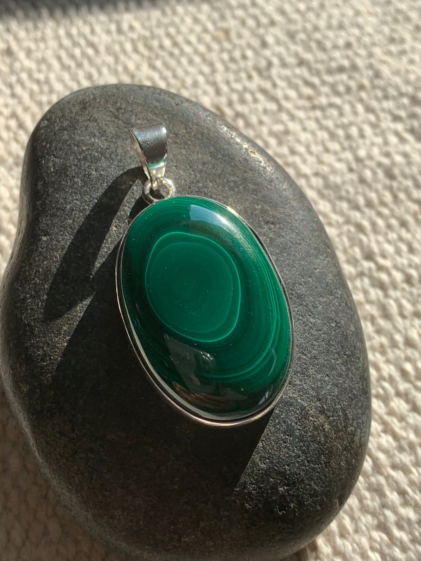 Pendentif malachite et argent massif oval