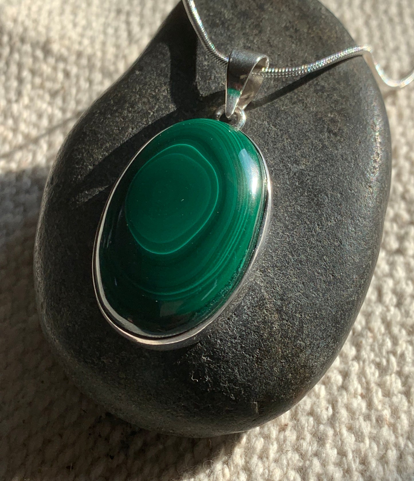 Pendentif malachite et argent massif oval