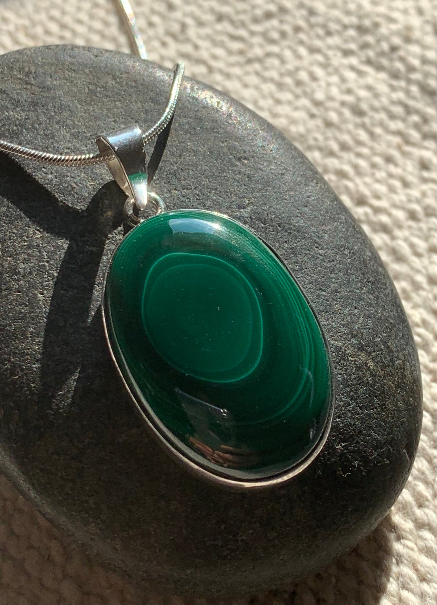 Pendentif malachite et argent massif oval