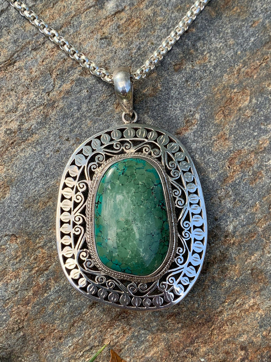 Pendentif turquoise verte et argent massif fait main