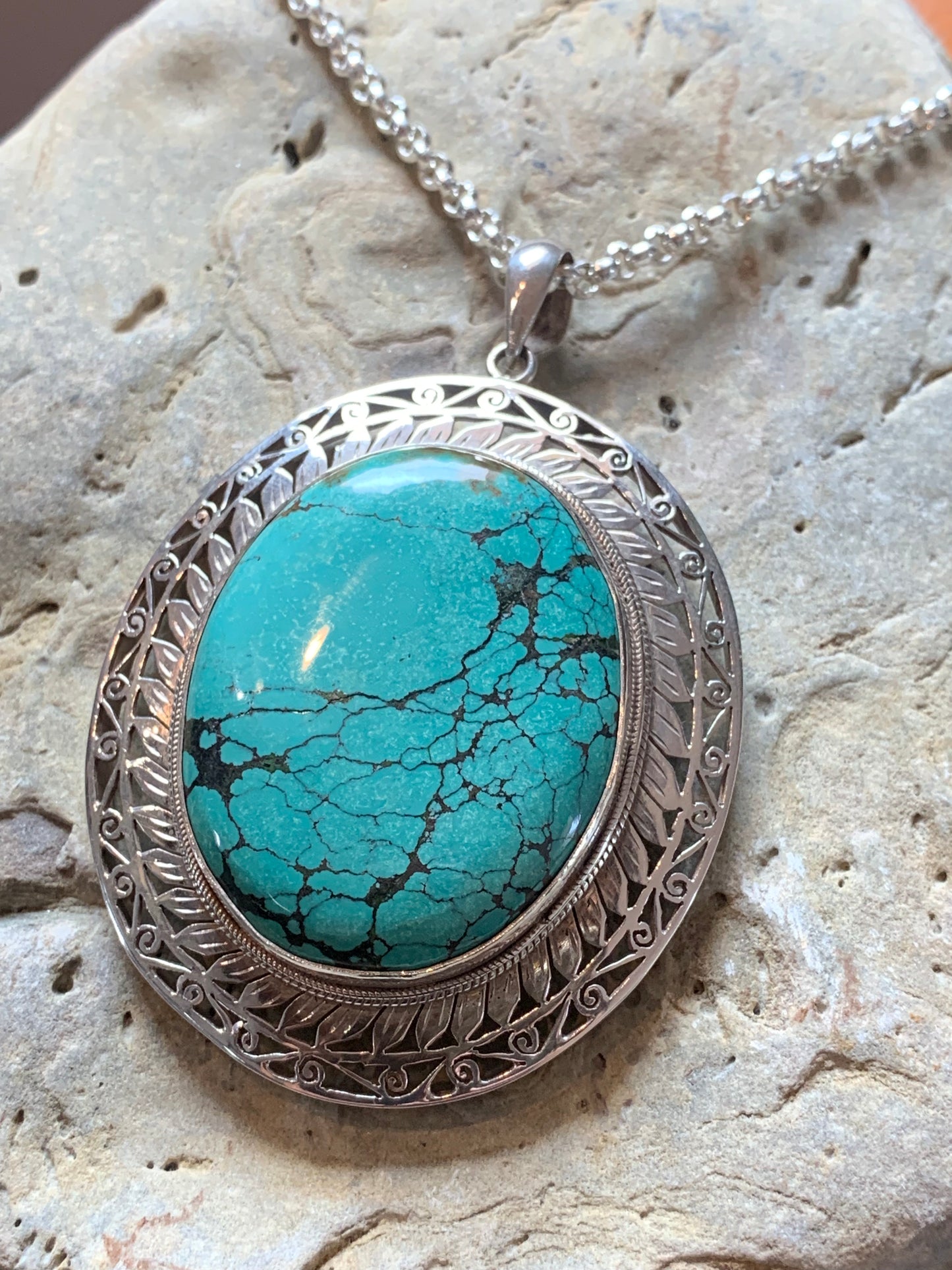 Pendentif turquoise naturelle et argent massif fait main