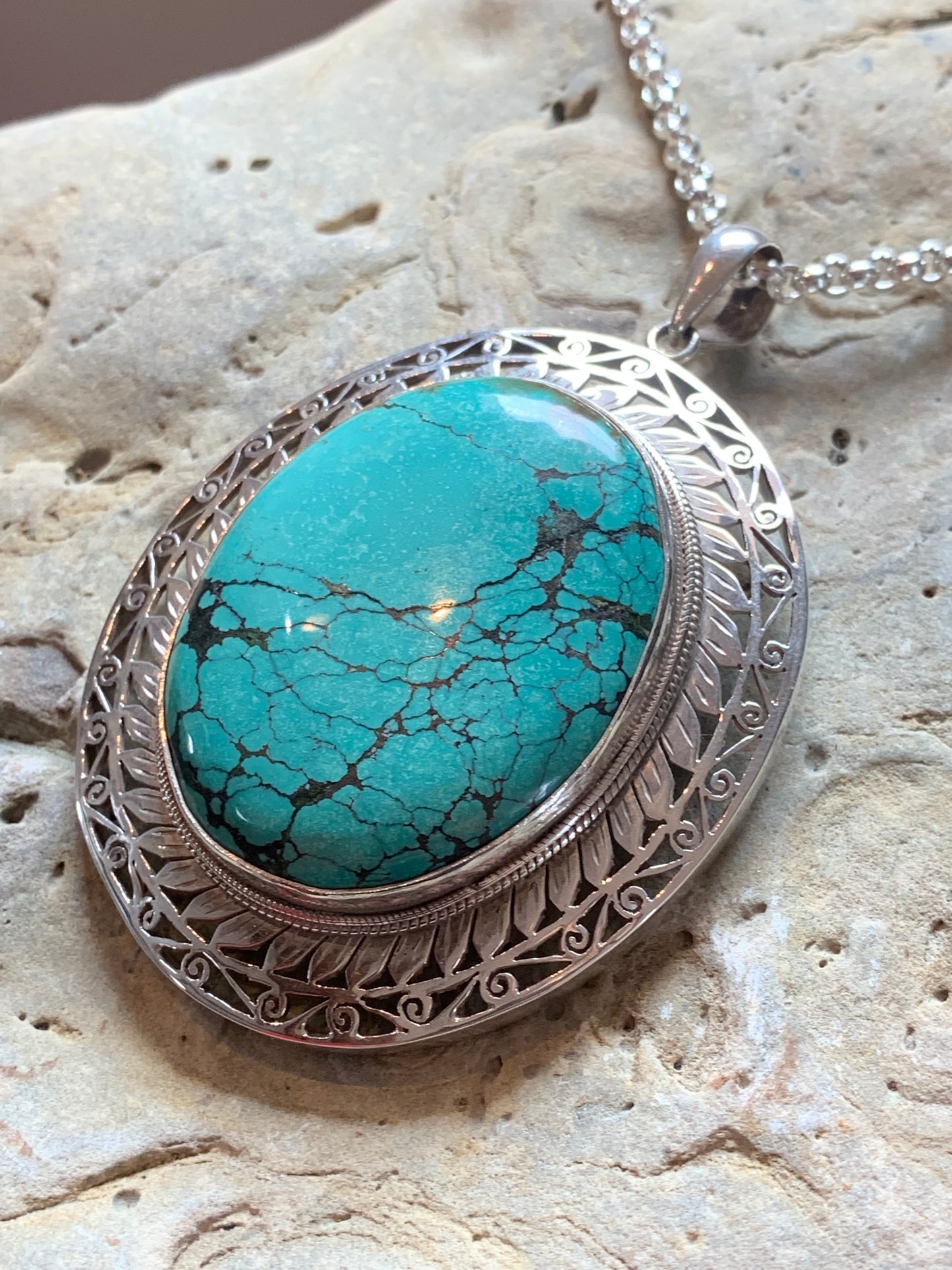 Pendentif turquoise naturelle et argent massif fait main